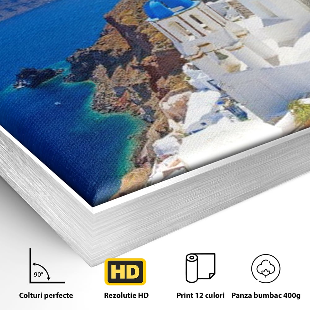 Detaliu al suprafetei: tablou canvas cu peisaj din santorini, in rama de aluminiu argintiu